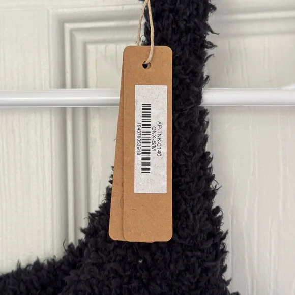 Skims Women's Black Crop-top NWT - Picture 2 of 7